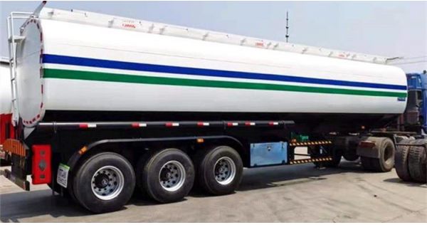 What Should I Look for When Buying China 40000 Liters Petrol Tanker Trailer?