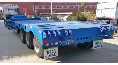 13.5 Meters Tri Axle Low Bed Truck will be sent to Cameroon