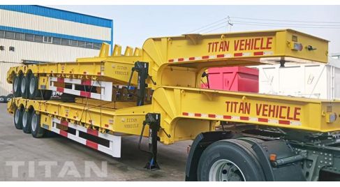 Tri Axle Lowbed Trailer Truck will be sent to Algeria