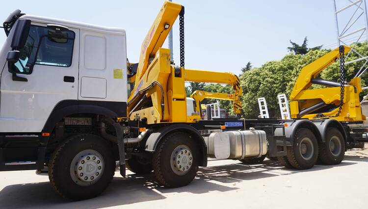 37 Ton 20ft Side Lifter Container Truck for Sale in Guyana