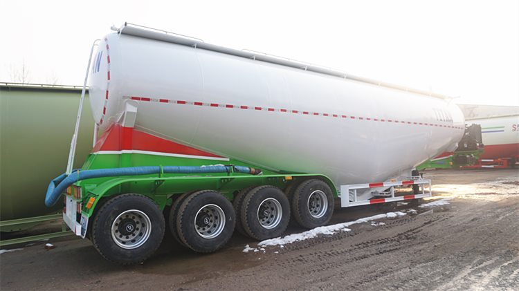 4 Axle Dry Bulk Cement Tanker Trailer for Sale in Sudan