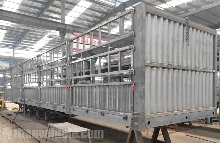 Tri Axle 60 Ton Fence Cargo Truck Trailer for Sale in Sudan