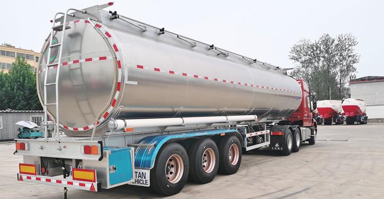 40000 Liters Aluminum Fuel Tank Semi Trailer for Sale in Zimbabwe