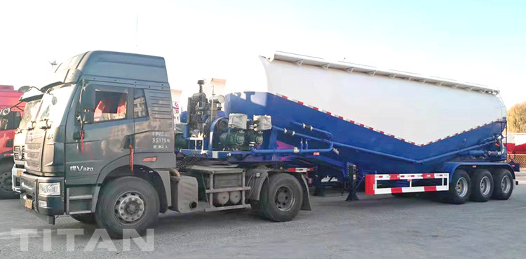 Tri Axle 55cbm Dry Bulk Tanker Trailer for Sale in Mozambique