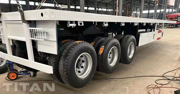 Tri Axle 48 Ft/Foot Flatbed Trailer for Sale in Ivory Coast